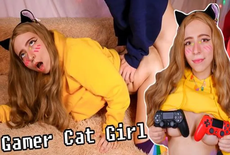 Cute Gamer Girl Put inside Her Pussy a Gamepad & Got Three Creampies From Man